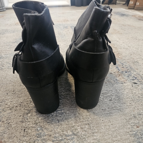 Black Ankle Boots with Buckle Detail And Chunky Heel - Picture 2 of 8